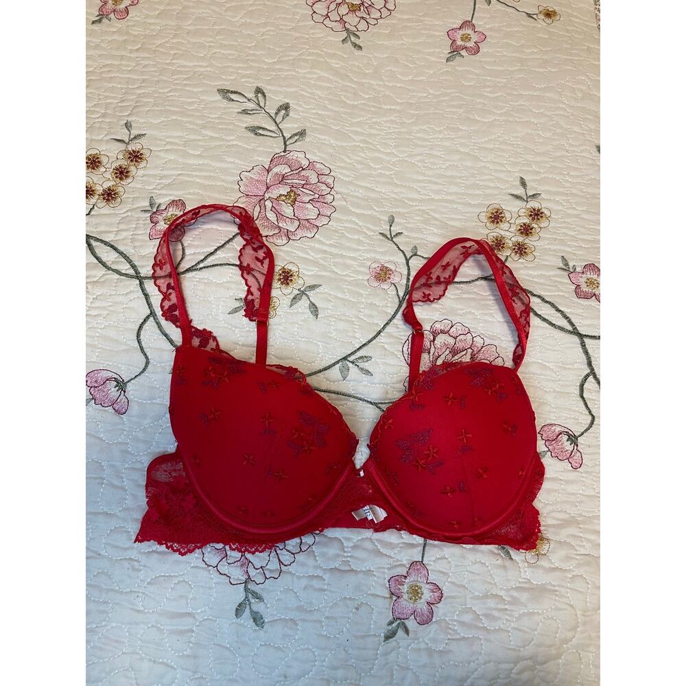 red lace push up bra
